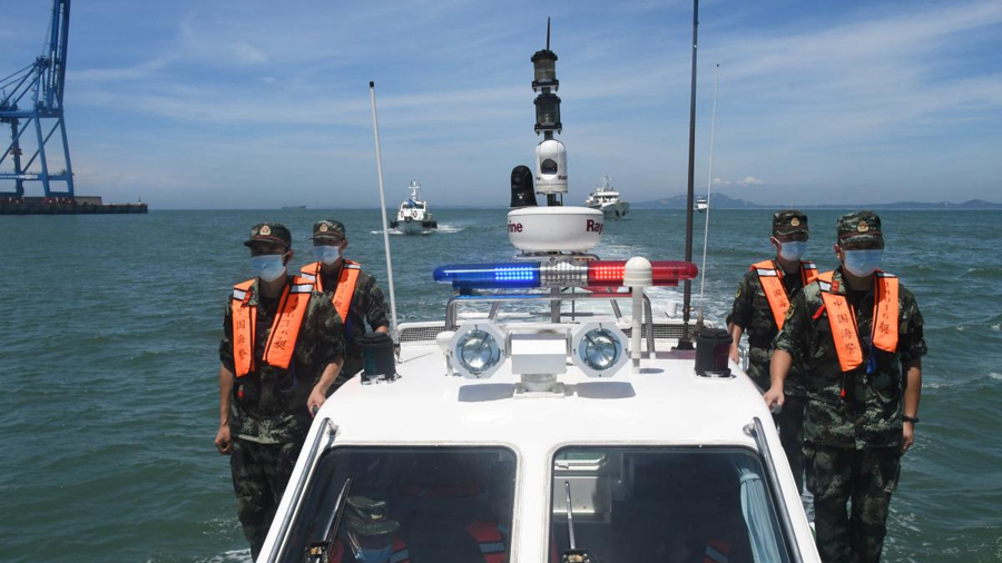 福建海警送返4名台湾省籍渔船船员 福建海警送返4名台湾省籍渔船船员